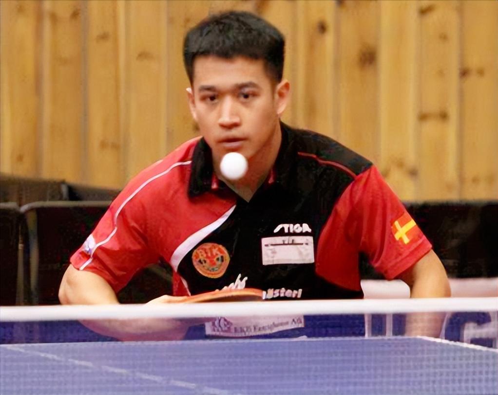 身子往椅子 身子往椅子