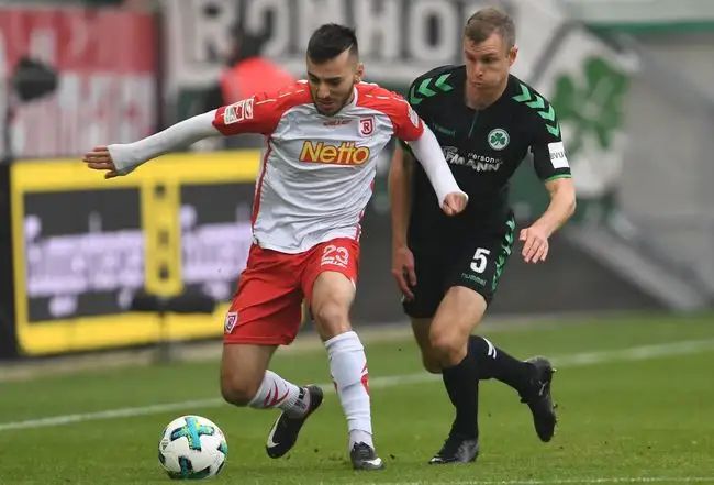 他经常对队 他经常对队