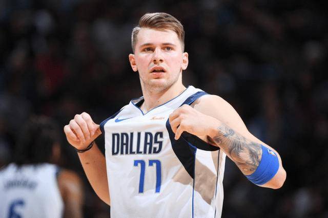 州队的外线 州队的外线